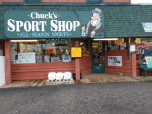 Chuck's Sport Shop Schaufenster